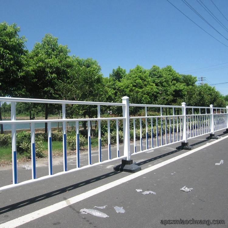 道路交通护栏是怎样生成的作用是什么？