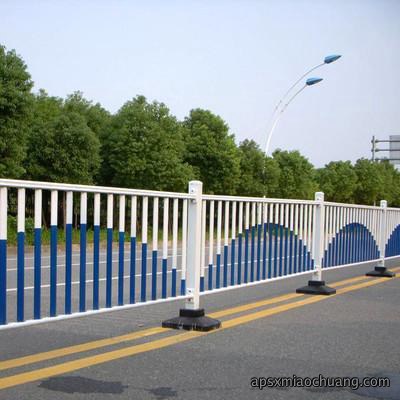 公路护栏